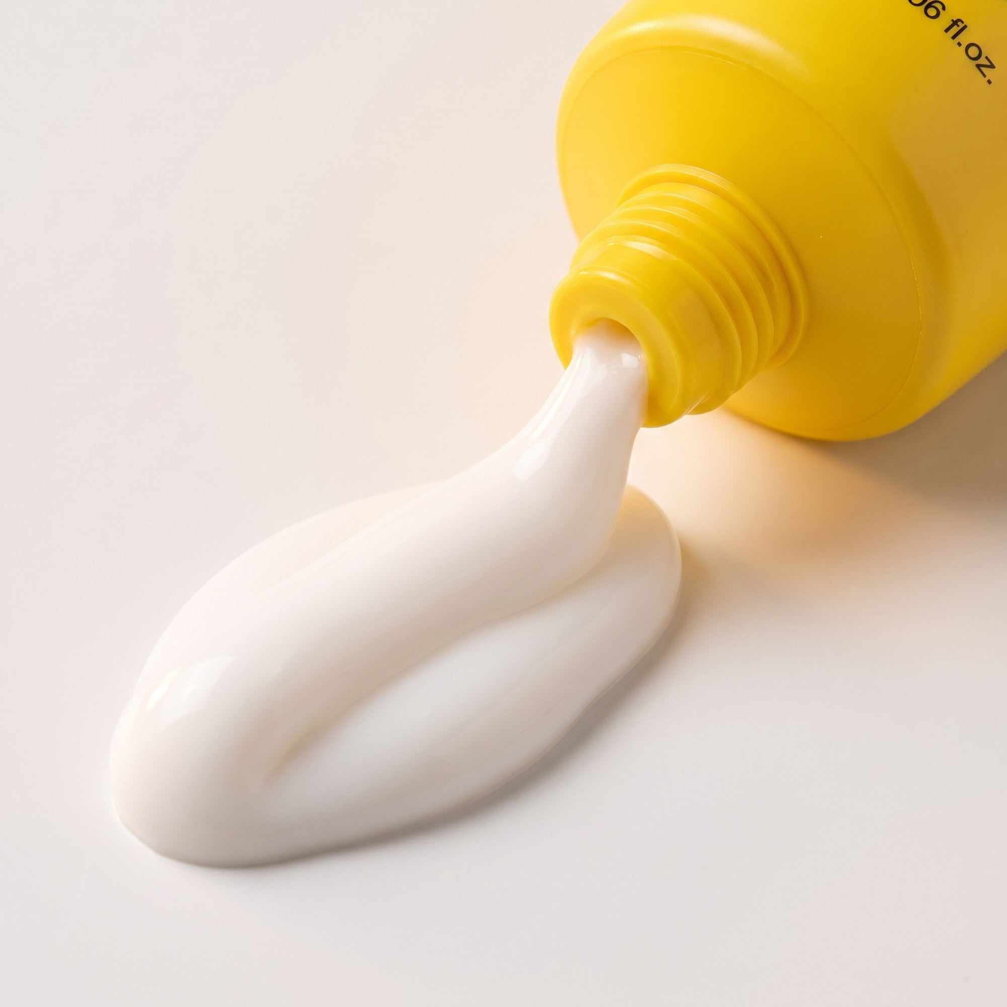 Cell to Derm Urea 10 Return Cream texture close up showing the rich nourishing urea formula