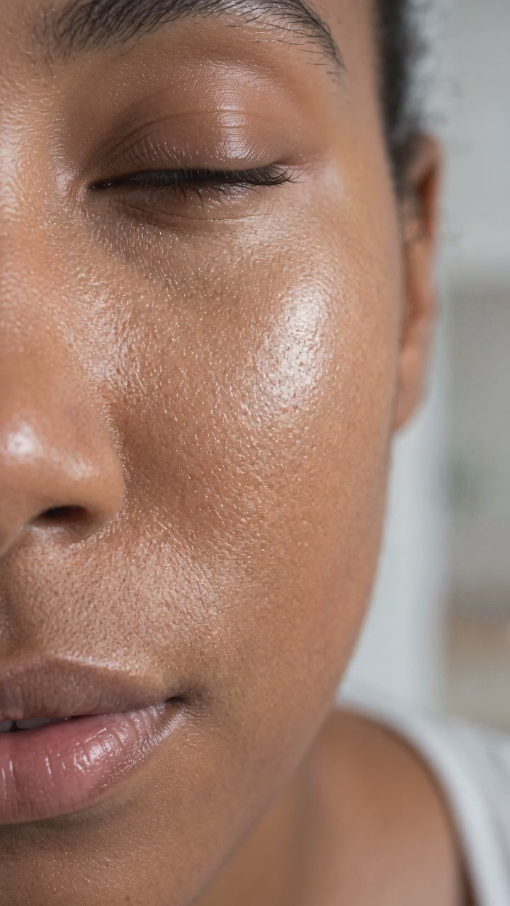 Load video: Soonsu Shining Peel glow clip capturing luminous smooth skin in soft natural light