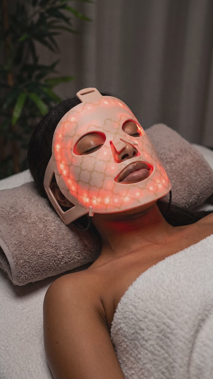 Load video: Dual near infrared and red light LED face mask glow clip demonstrating the beauty device