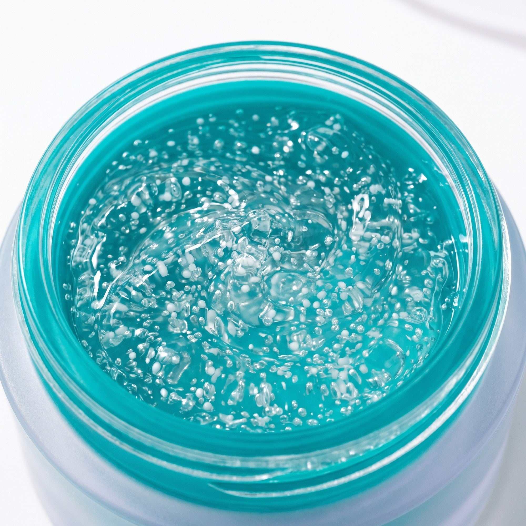 VITARAN Day and Night Duo capsule cream texture close up showing rich nourishing moisturiser